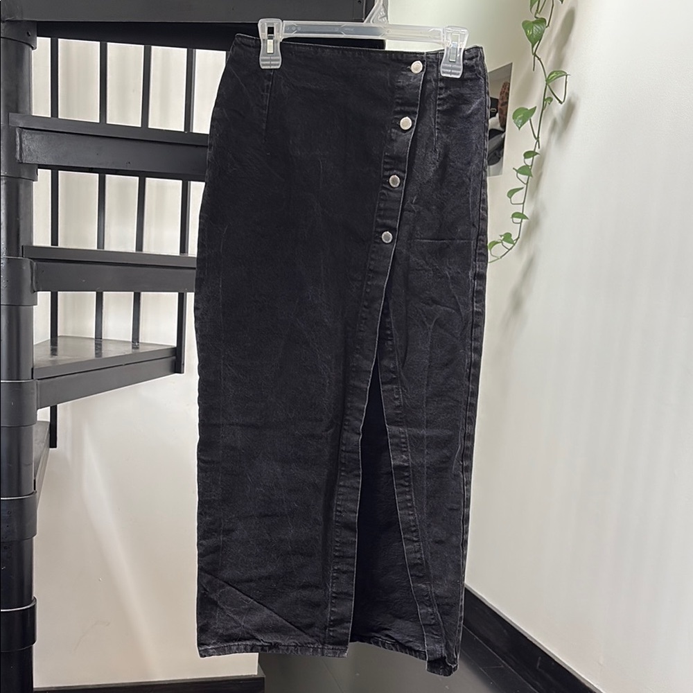 Zara Black Midi Pencil Skirt with Slit